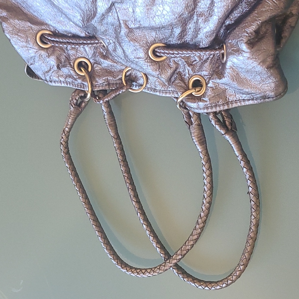 Elliott Lucca Silver Metallic Handbag - Picture 5 of 8